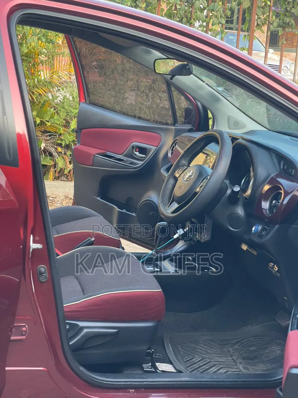 Toyota Vitz 2017 Red