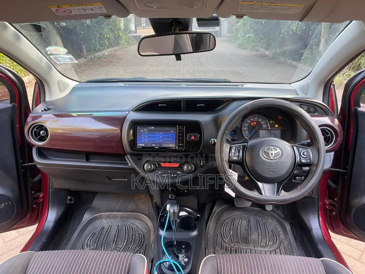 Toyota Vitz 2017 Red
