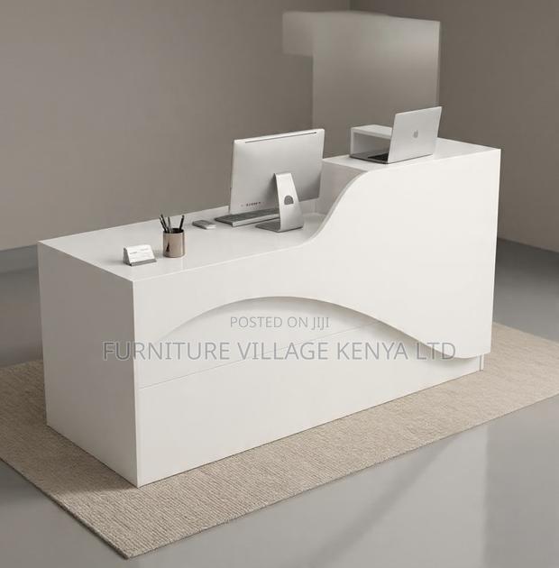 White Executive Office Waiting Desk - thumbnail 2
