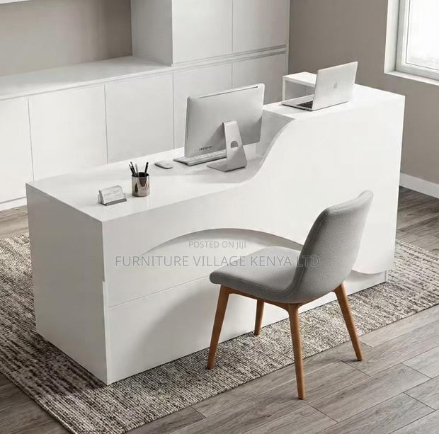 White Executive Office Waiting Desk - thumbnail 10