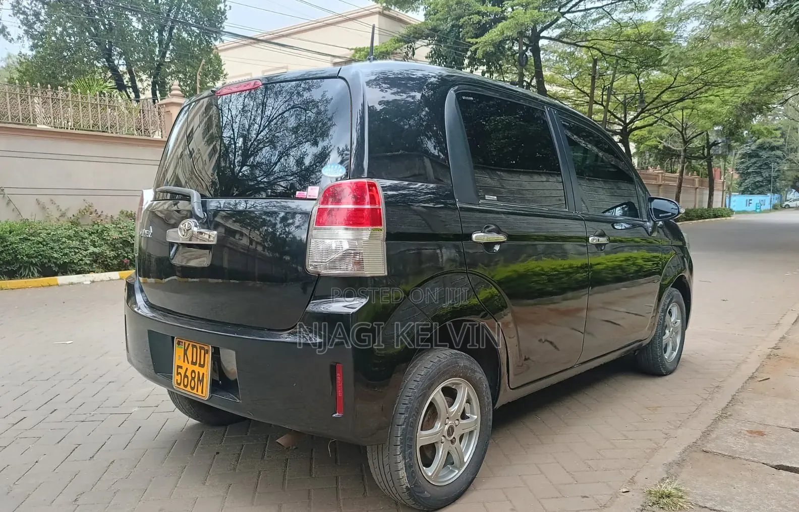 Toyota Spade 1.5 2014 Black