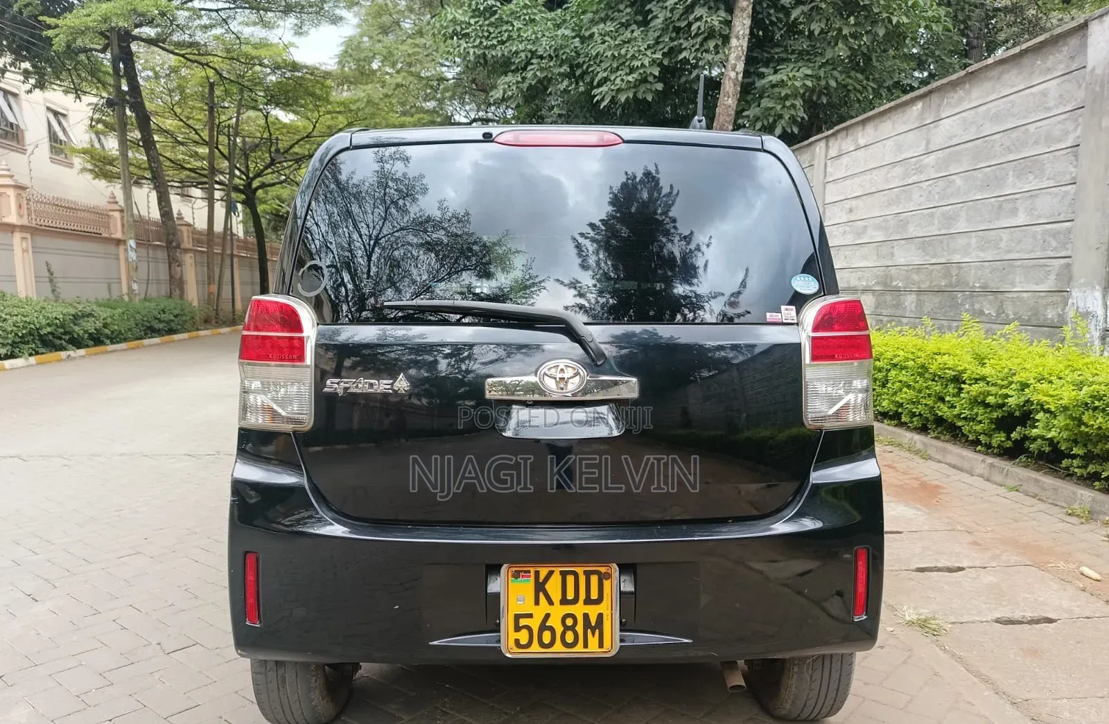 Toyota Spade 1.5 2014 Black