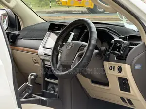 Toyota Land Cruiser Prado 2.7 2019 White