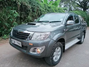 Toyota Hilux 2012 Gray