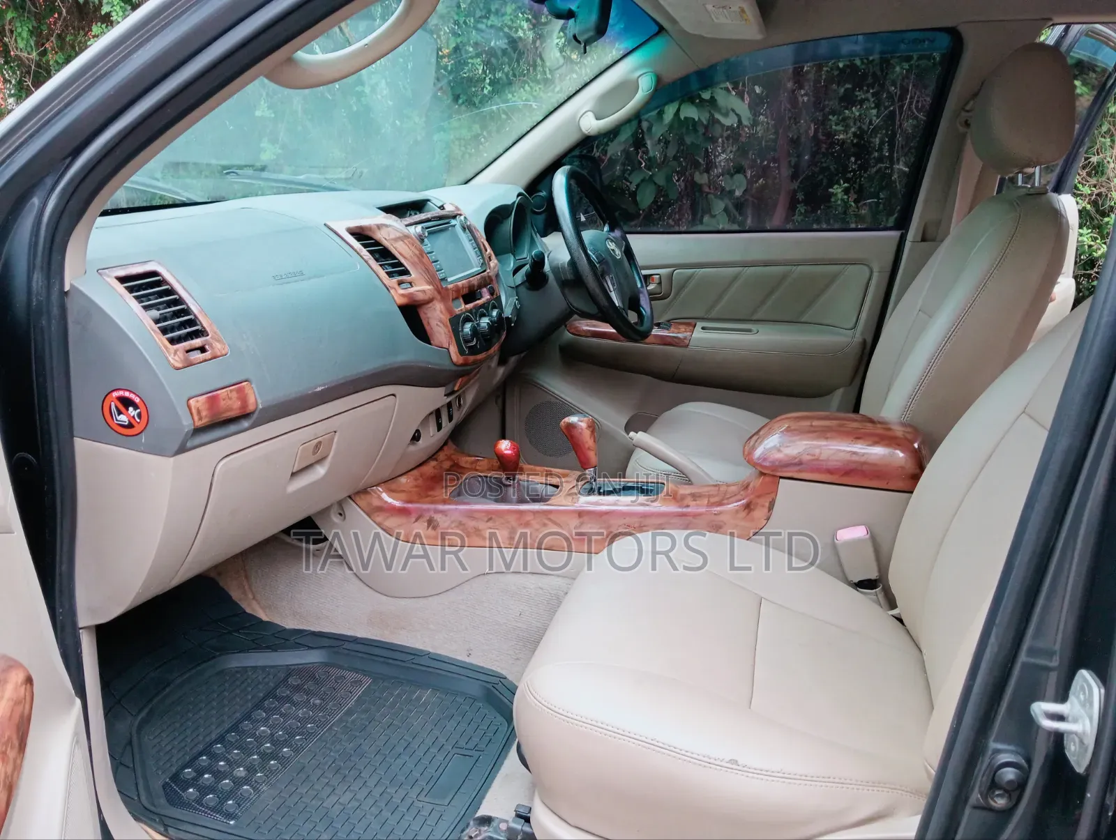 Toyota Hilux 2012 Gray