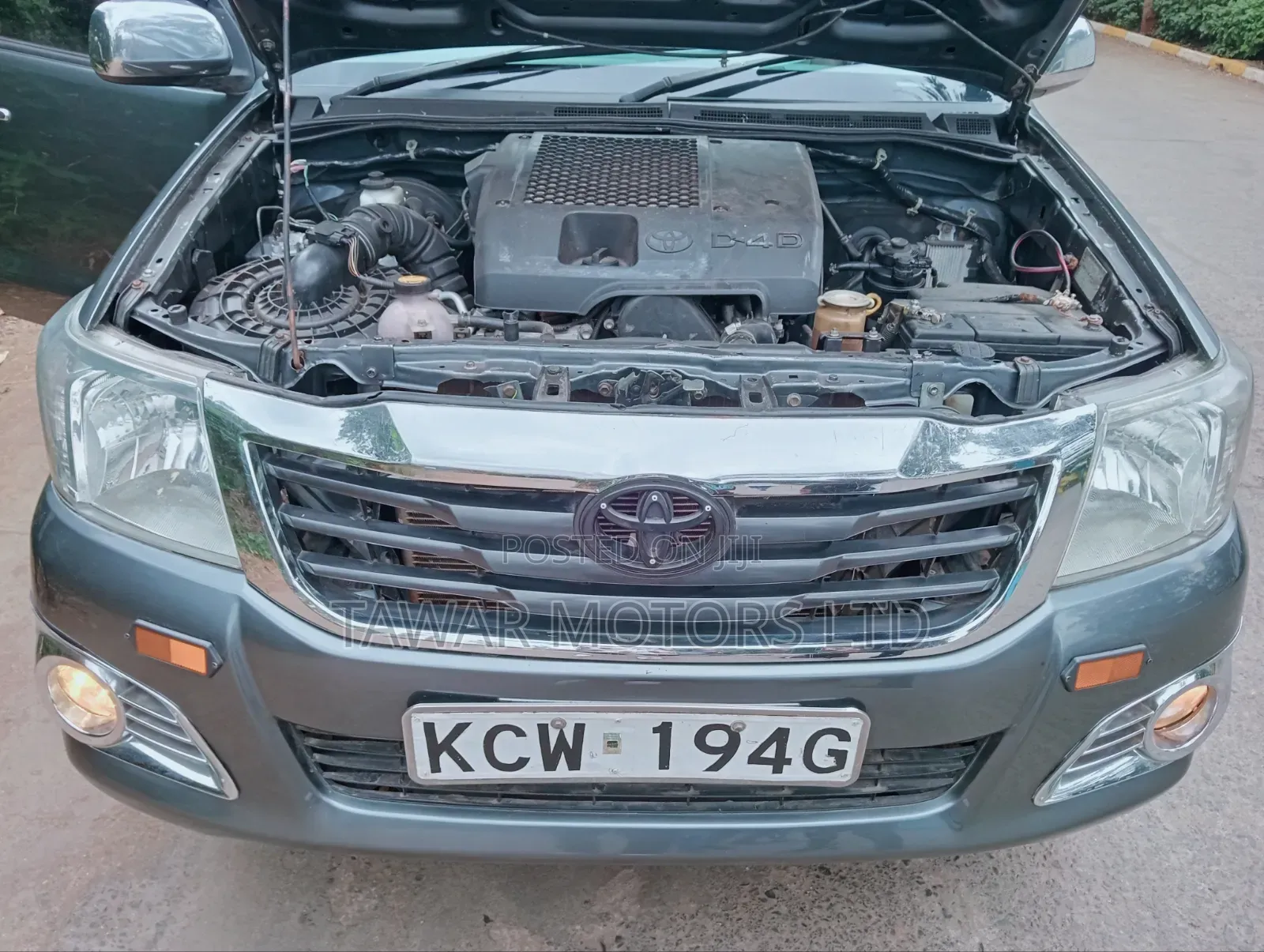 Toyota Hilux 2012 Gray