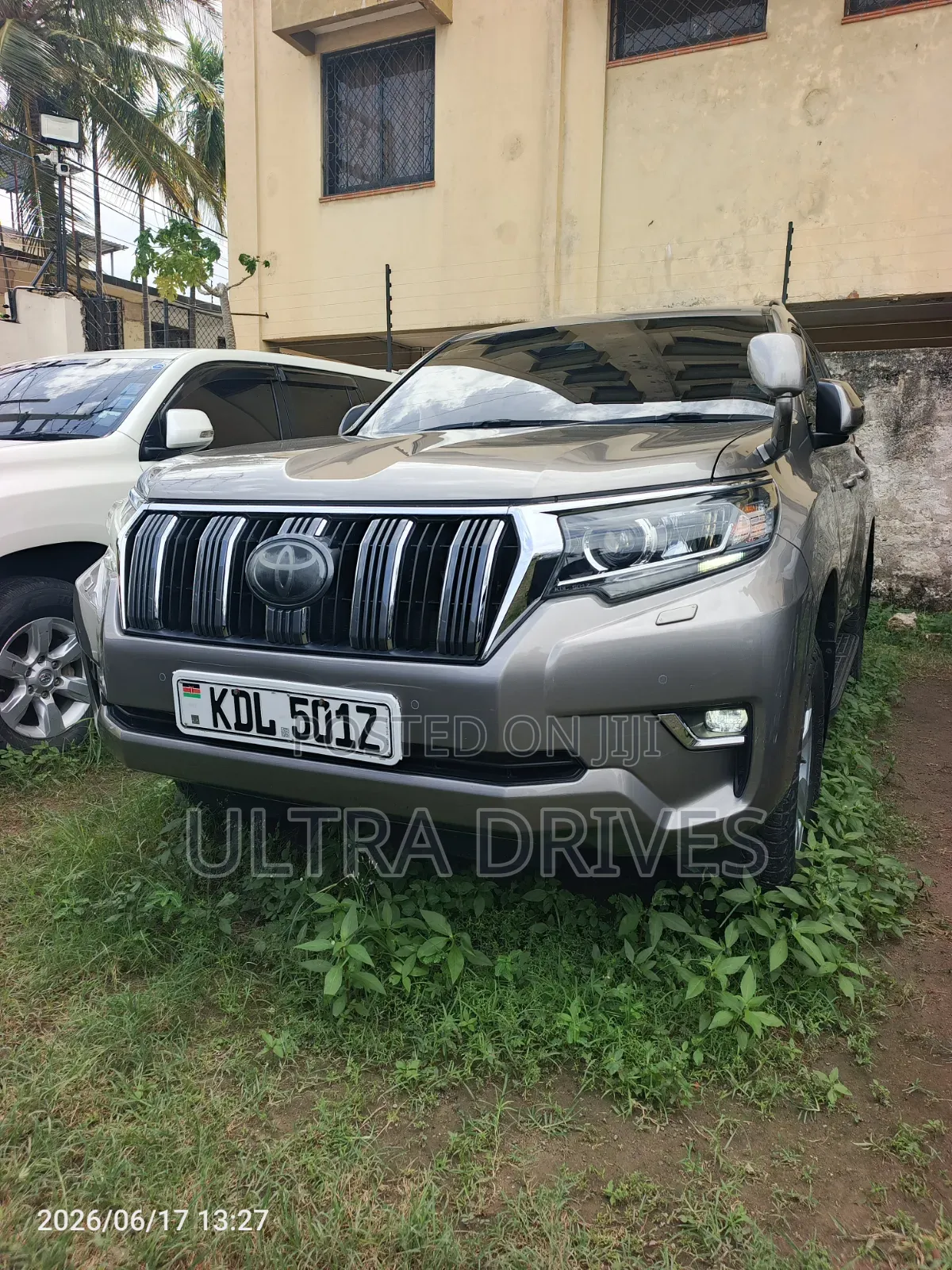 Toyota Land Cruiser Prado 2018 Gray