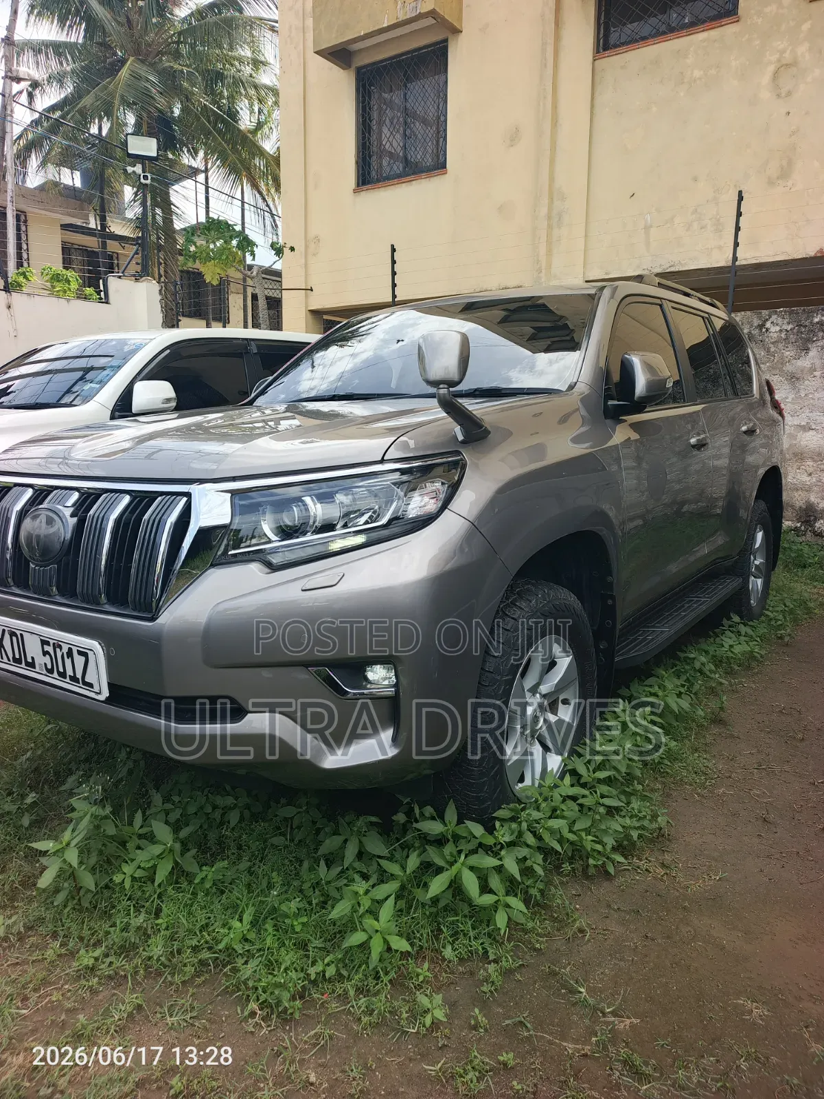 Toyota Land Cruiser Prado 2018 Gray