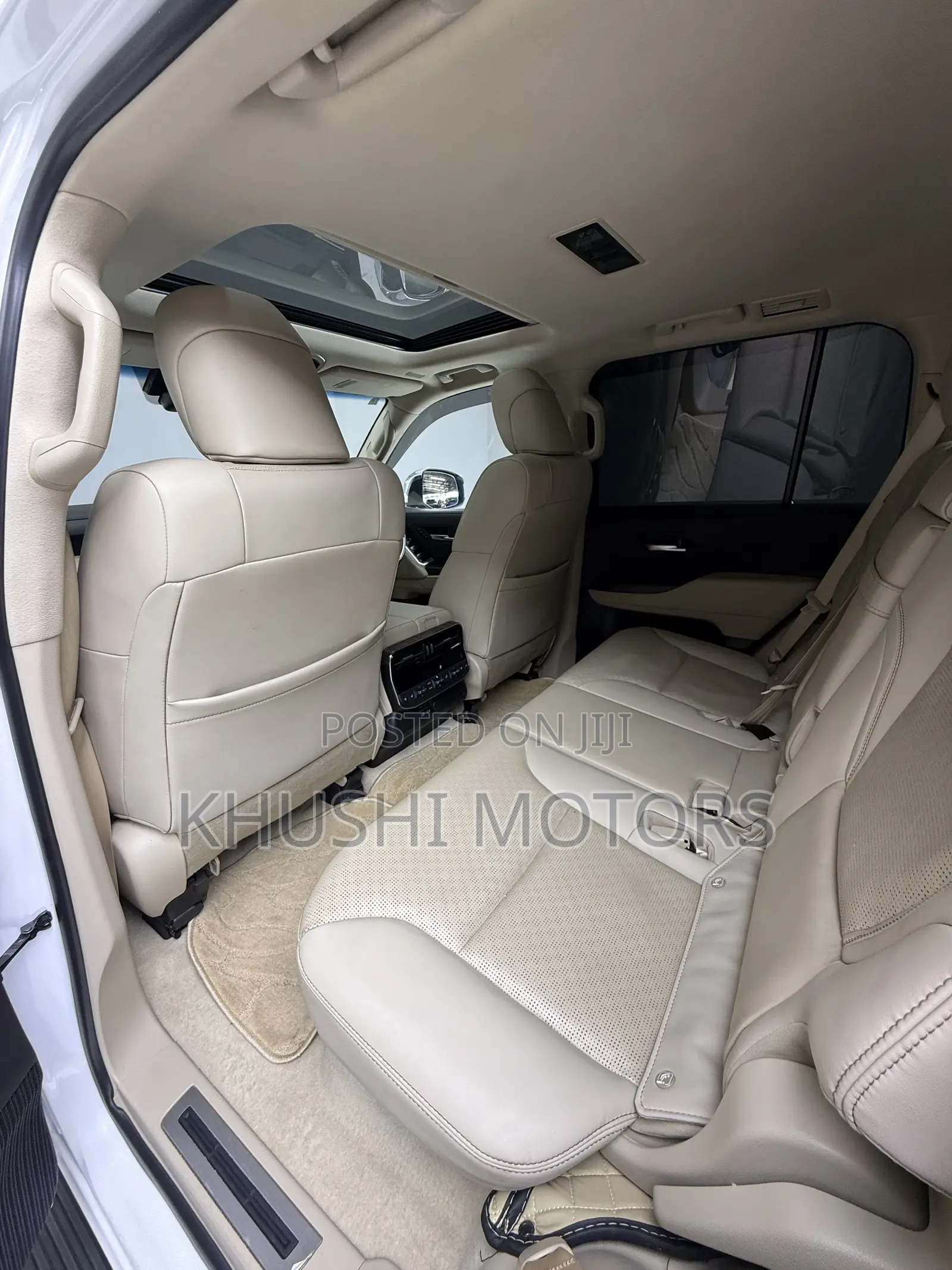Toyota Land Cruiser LC300 2023 Pearl