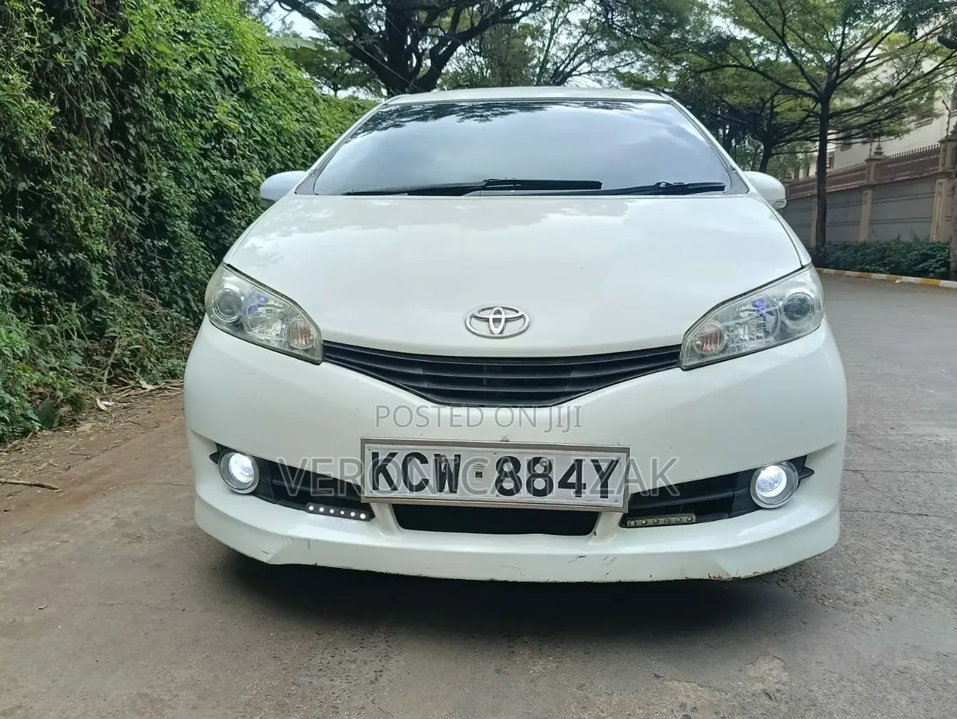 Toyota Wish 2013 White