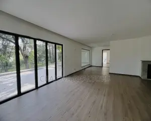 5bdrm Villa in Hardy for sale