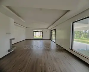 5bdrm Villa in Hardy for sale