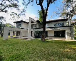 5bdrm Villa in Hardy for sale