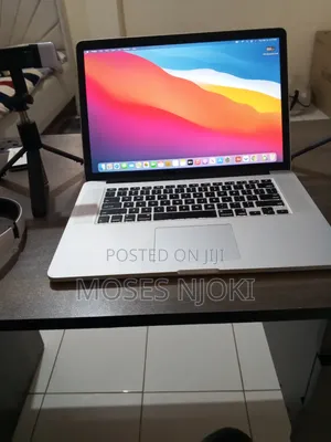 Laptop Apple MacBook Pro 16GB Intel Core i7 SSD 256GB