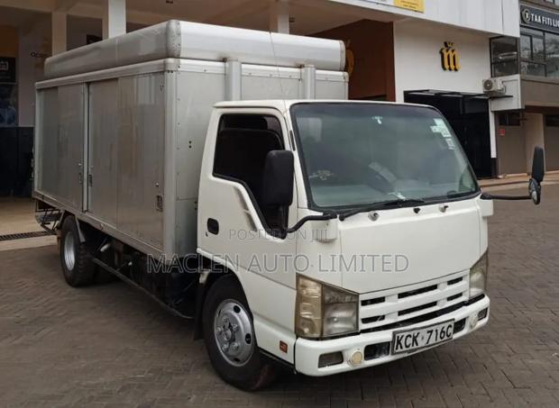 Isuzu Nkr85 2009