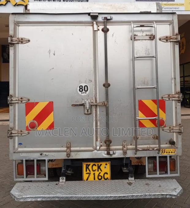 Isuzu Nkr85 2009 - thumbnail 2