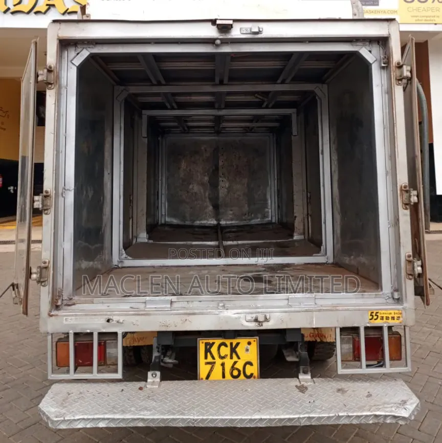 Isuzu Nkr85 2009