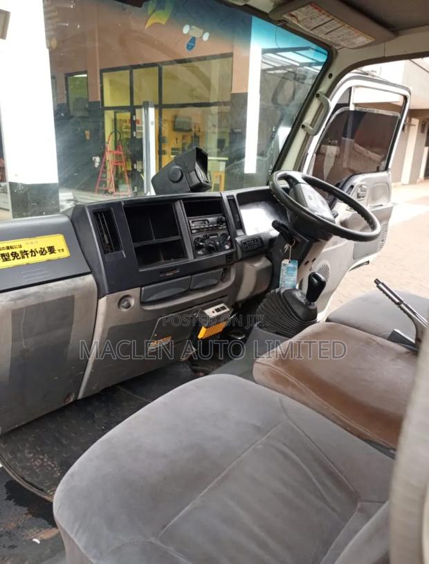 Isuzu Nkr85 2009 - thumbnail 6