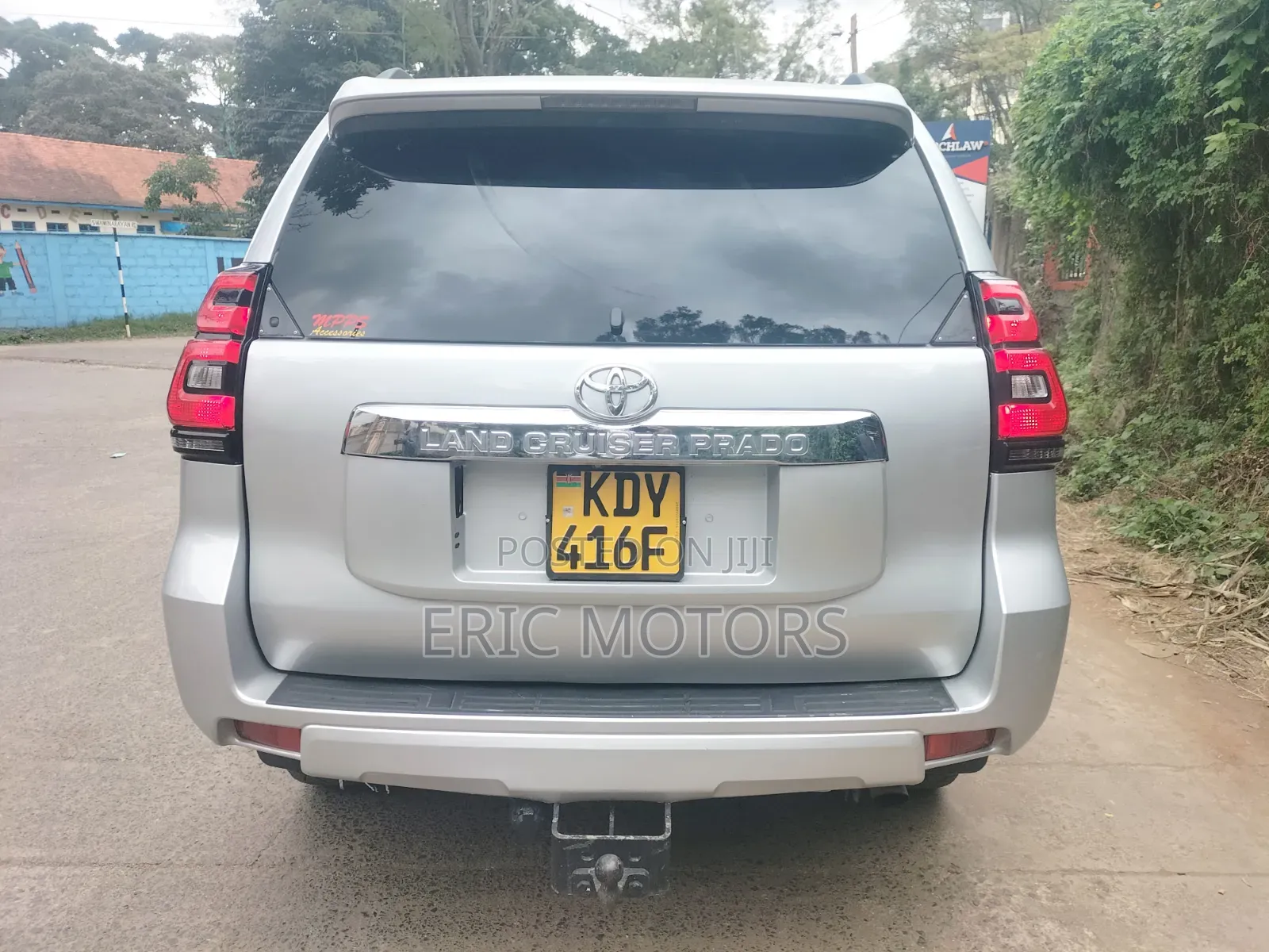 Toyota Land Cruiser Prado 2010 Silver