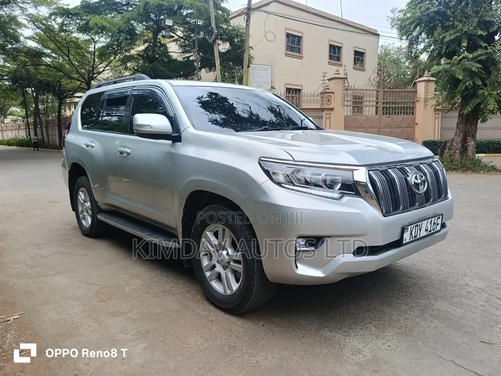 Toyota Land Cruiser Prado 2010 Silver