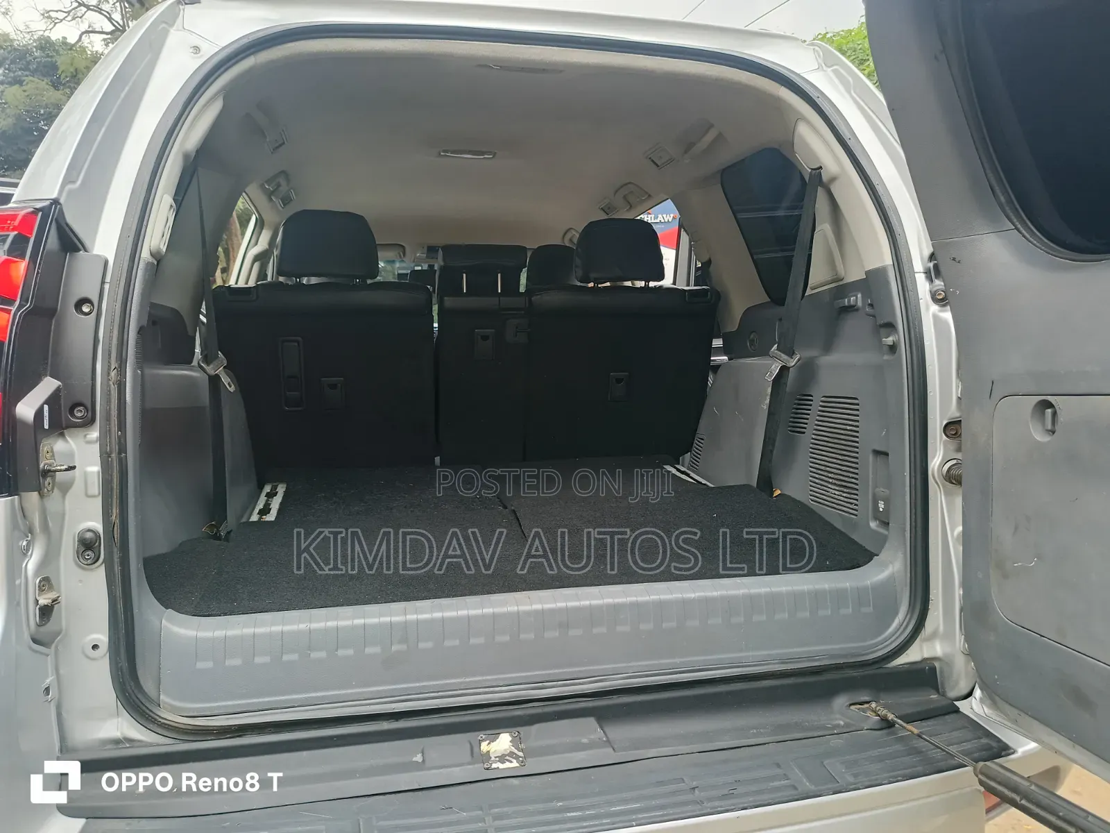 Toyota Land Cruiser Prado 2010 Silver