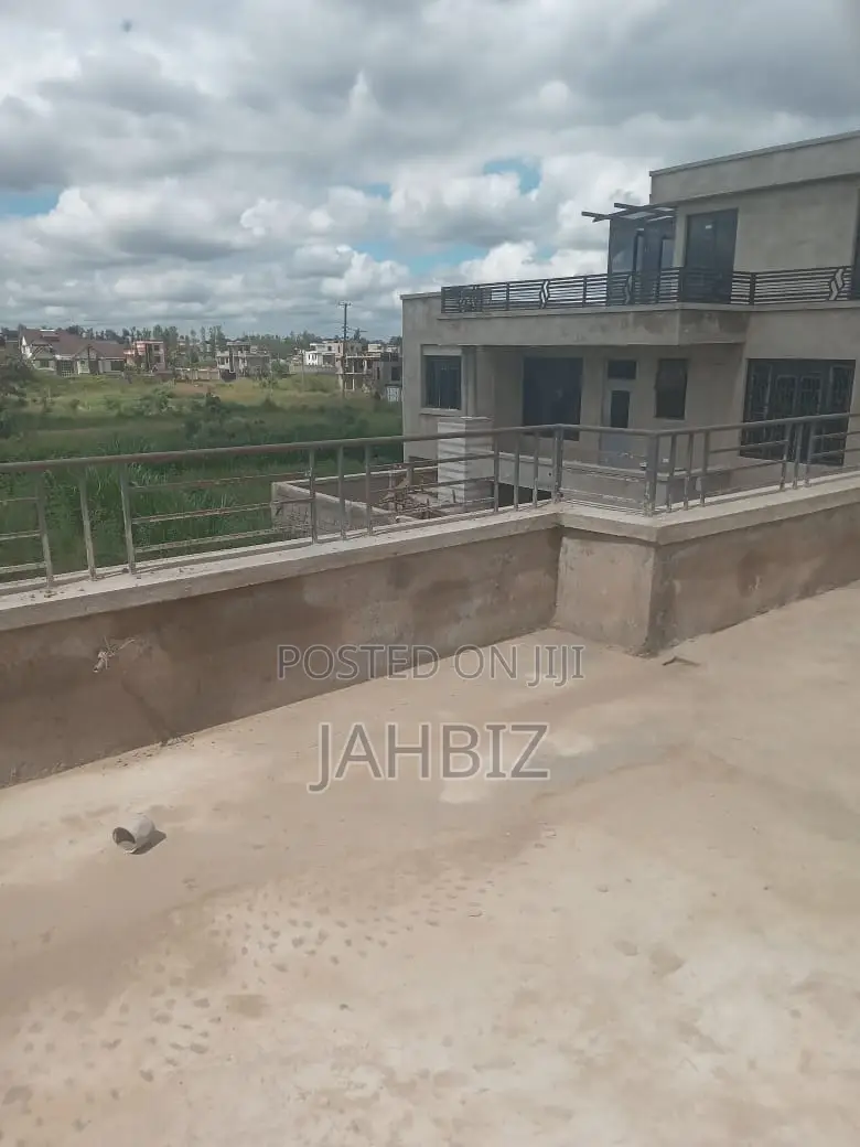 5bdrm Townhouse/Terrace in Golview Estate for sale