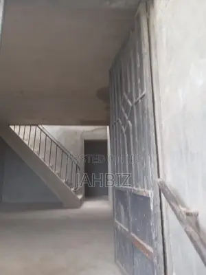 5bdrm Townhouse/Terrace in Golview Estate for sale