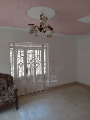 5bdrm Townhouse/Terrace in Golview Estate for sale