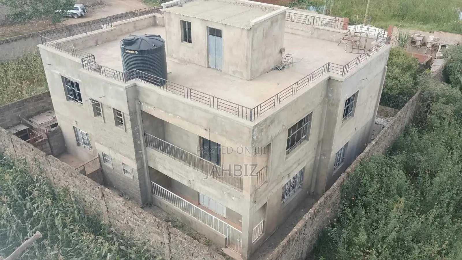 5bdrm Townhouse/Terrace in Golview Estate for sale