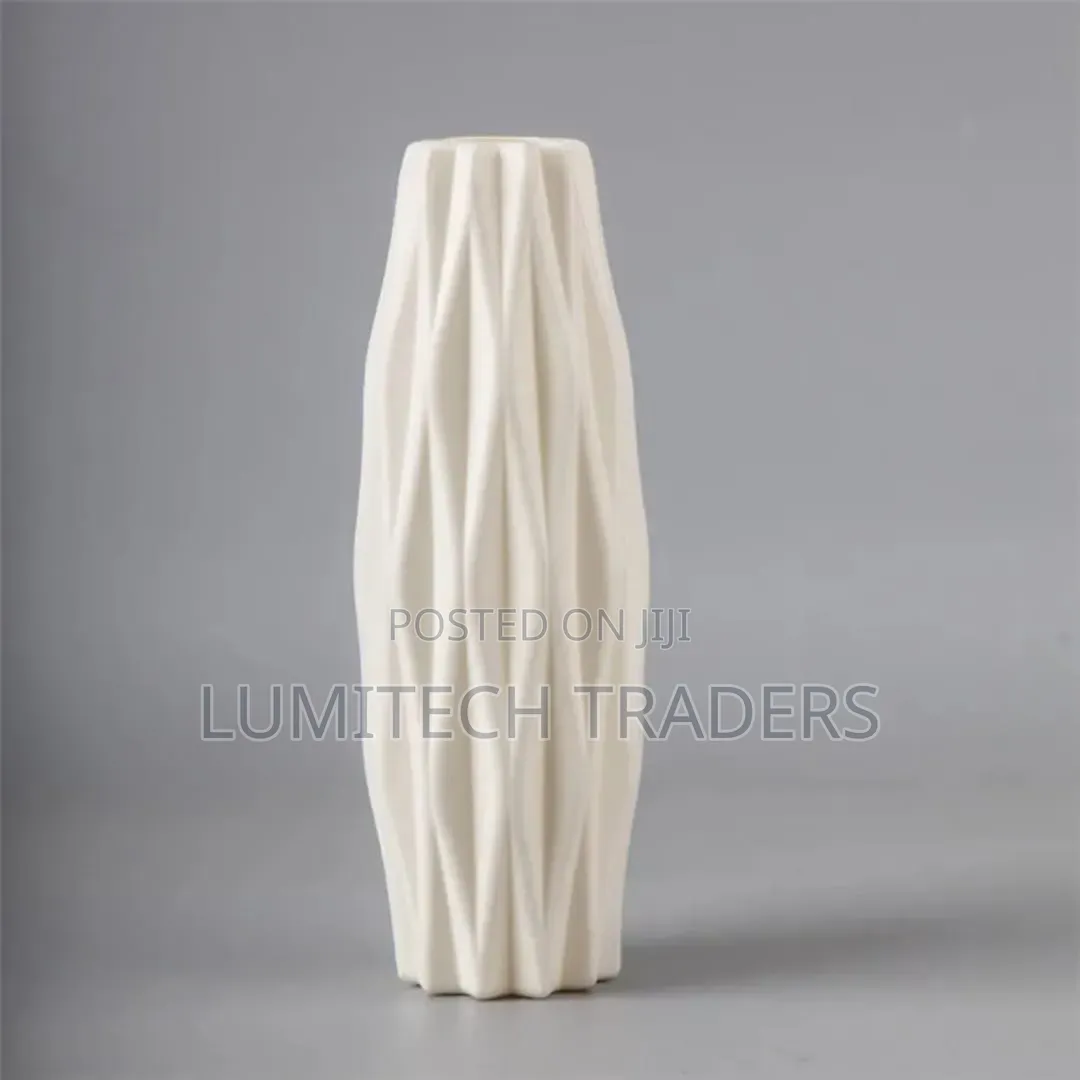Elegant Unbreakable Wavy Vase