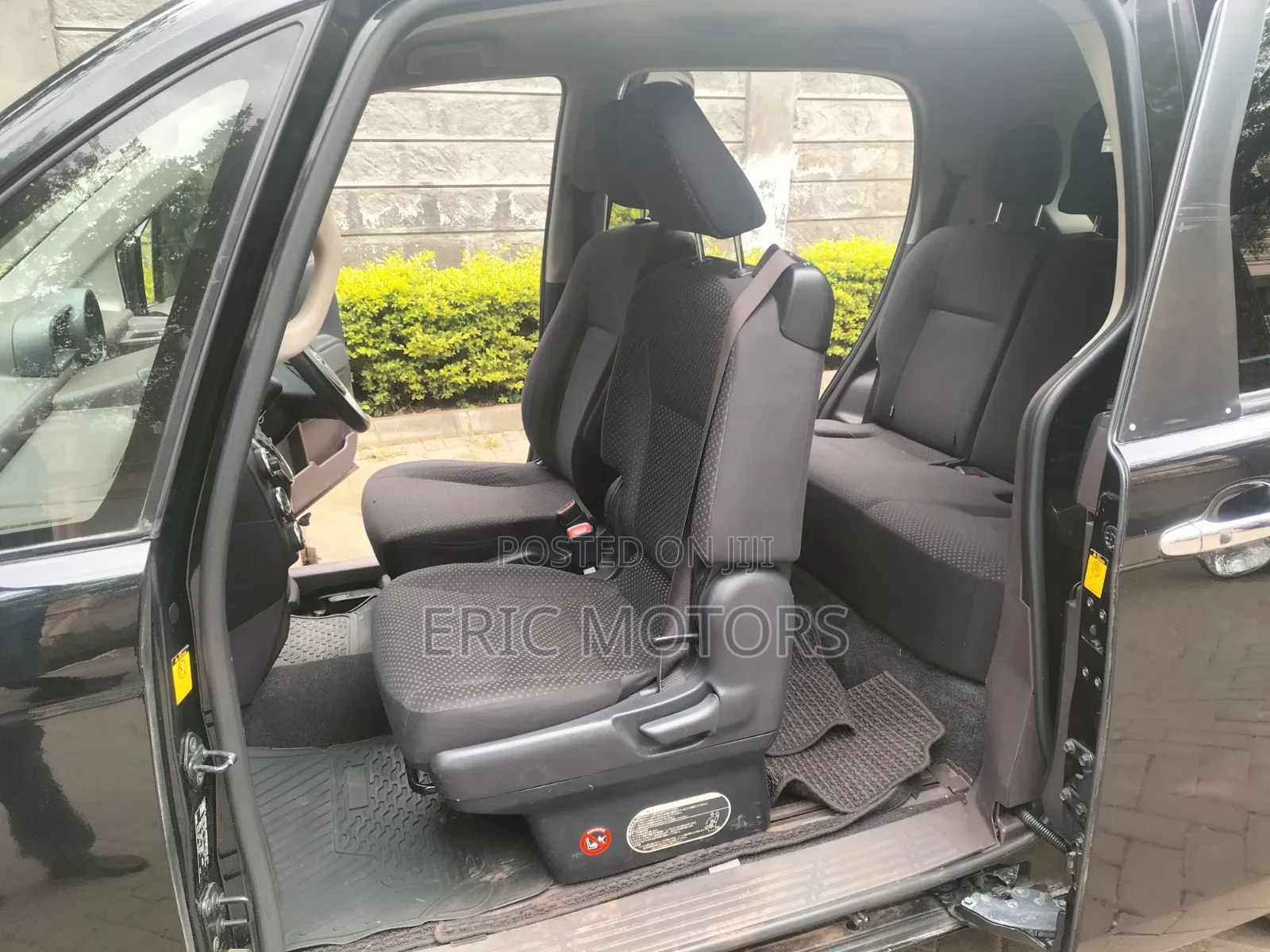 Toyota Spade 2014 Black
