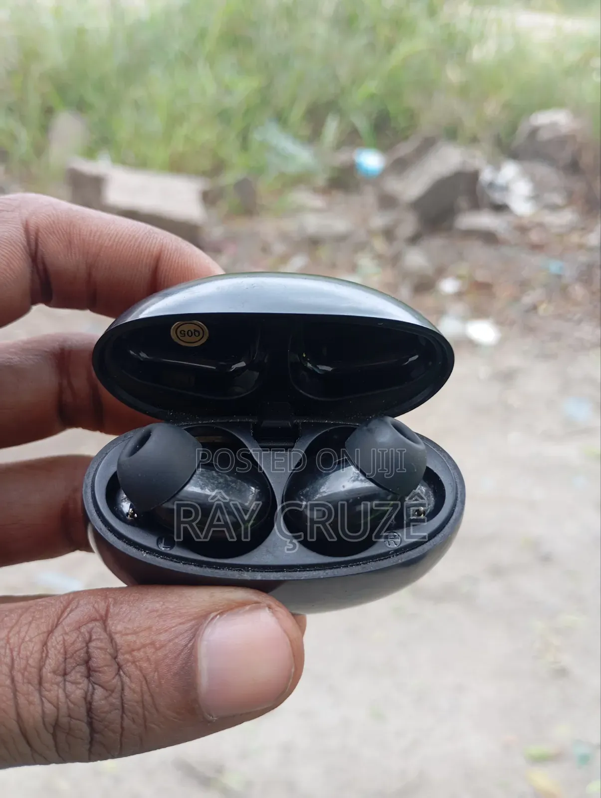 Bluetooth Earbuds