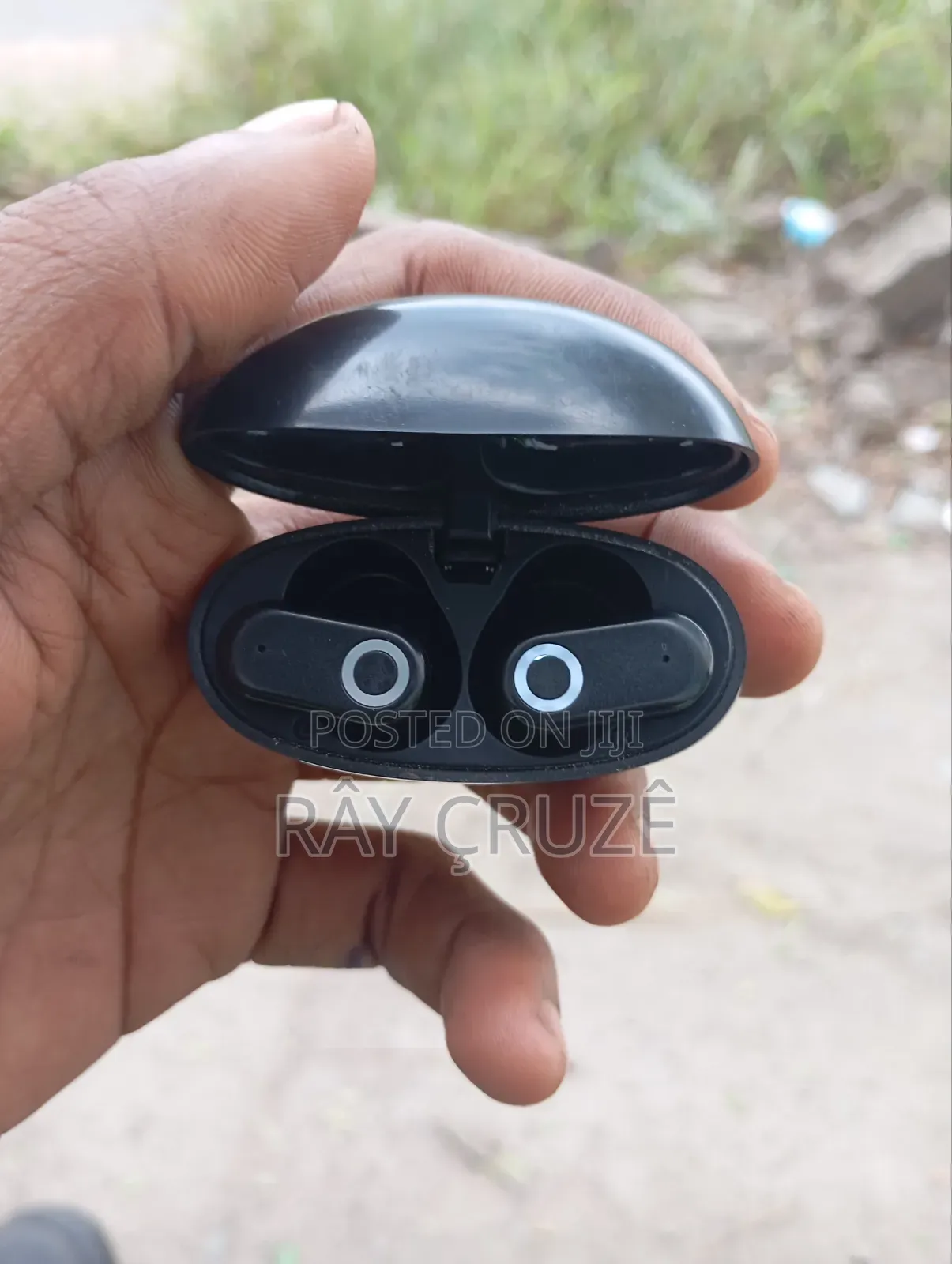 Bluetooth Earbuds