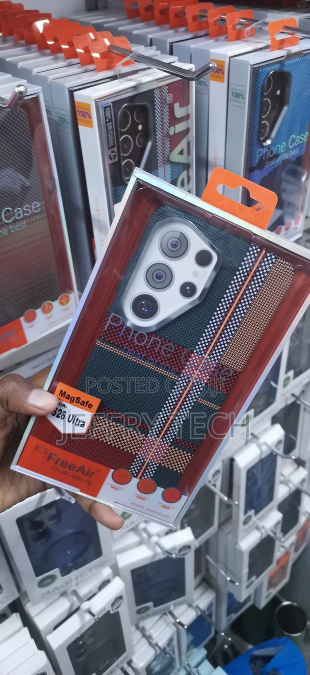 Freeair Carbon Fiber and Tribal Plaid Magnetic Phone