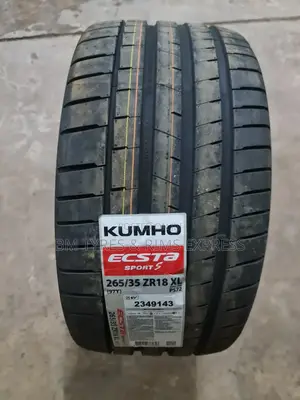 265 /35 R18 Khumo Tires (Korea)