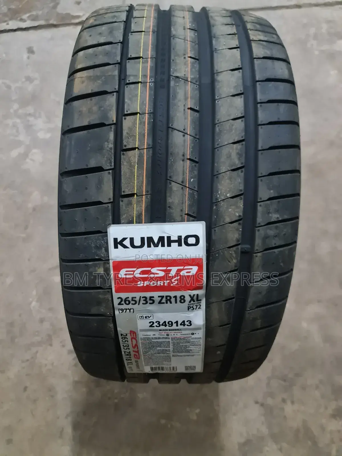 265 /35 R18 Khumo Tires (Korea)