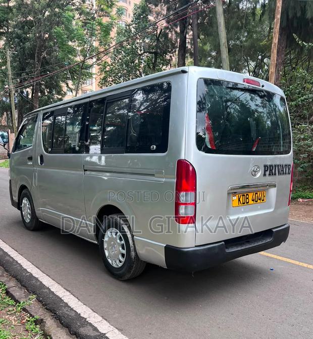 Toyota HiAce 2014 Silver - thumbnail 4