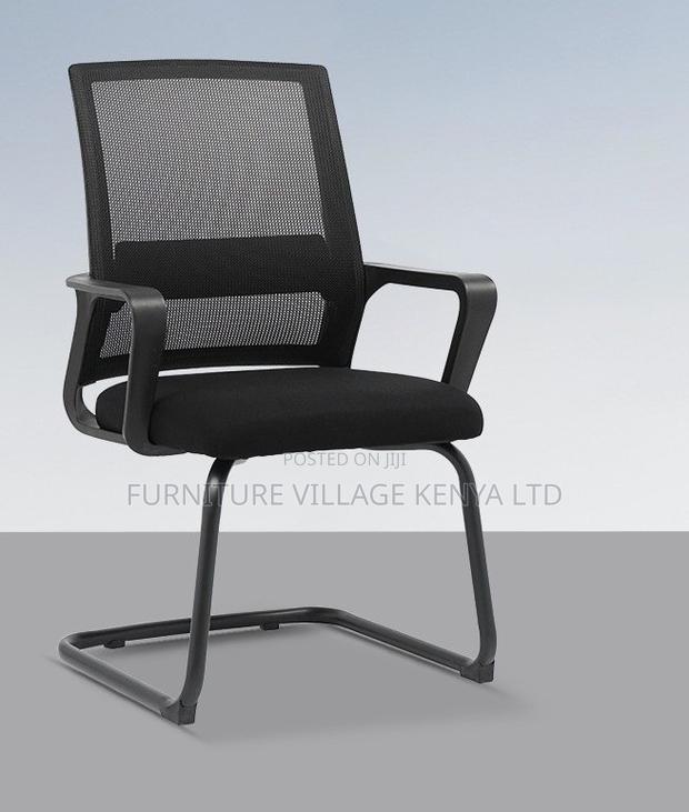 Sturdy Modern Executive Mesh Seat - main view