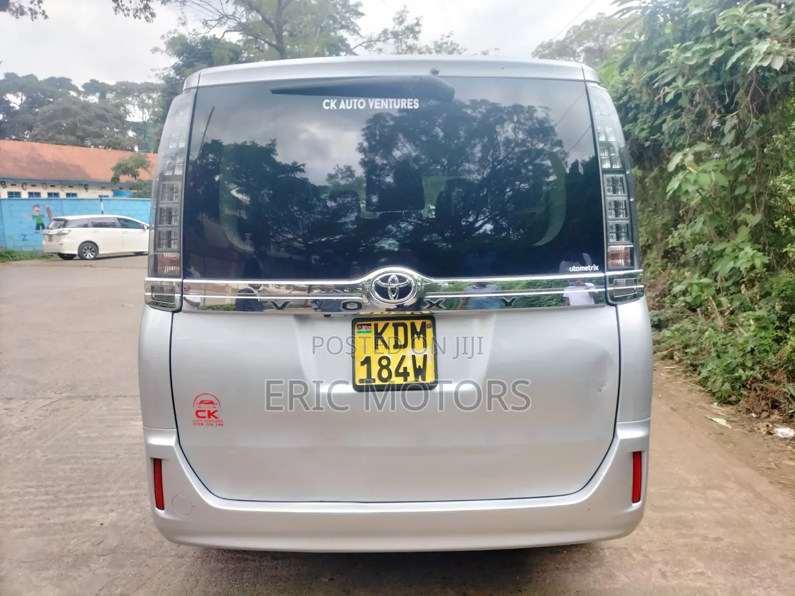 Toyota Noah 2016 Silver