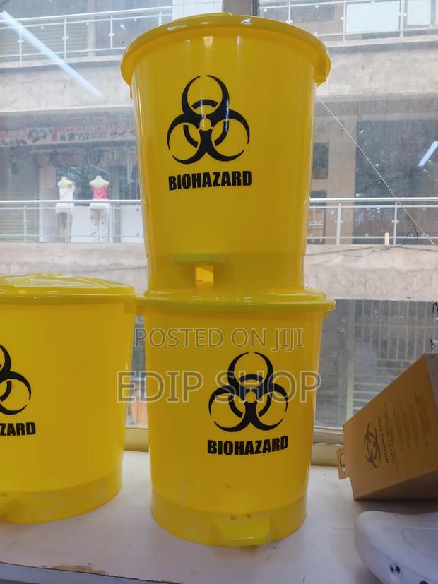 Biohazard 10 L Yellow Bin