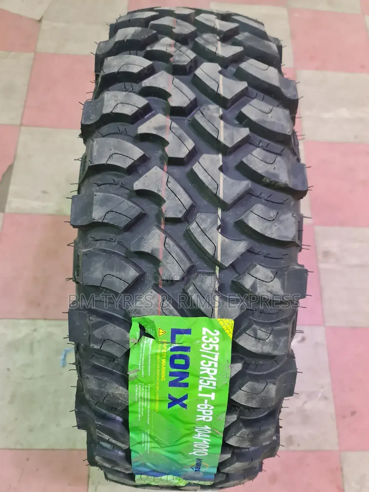 235 /75 R15 Lion- X (Mud Terrein)
