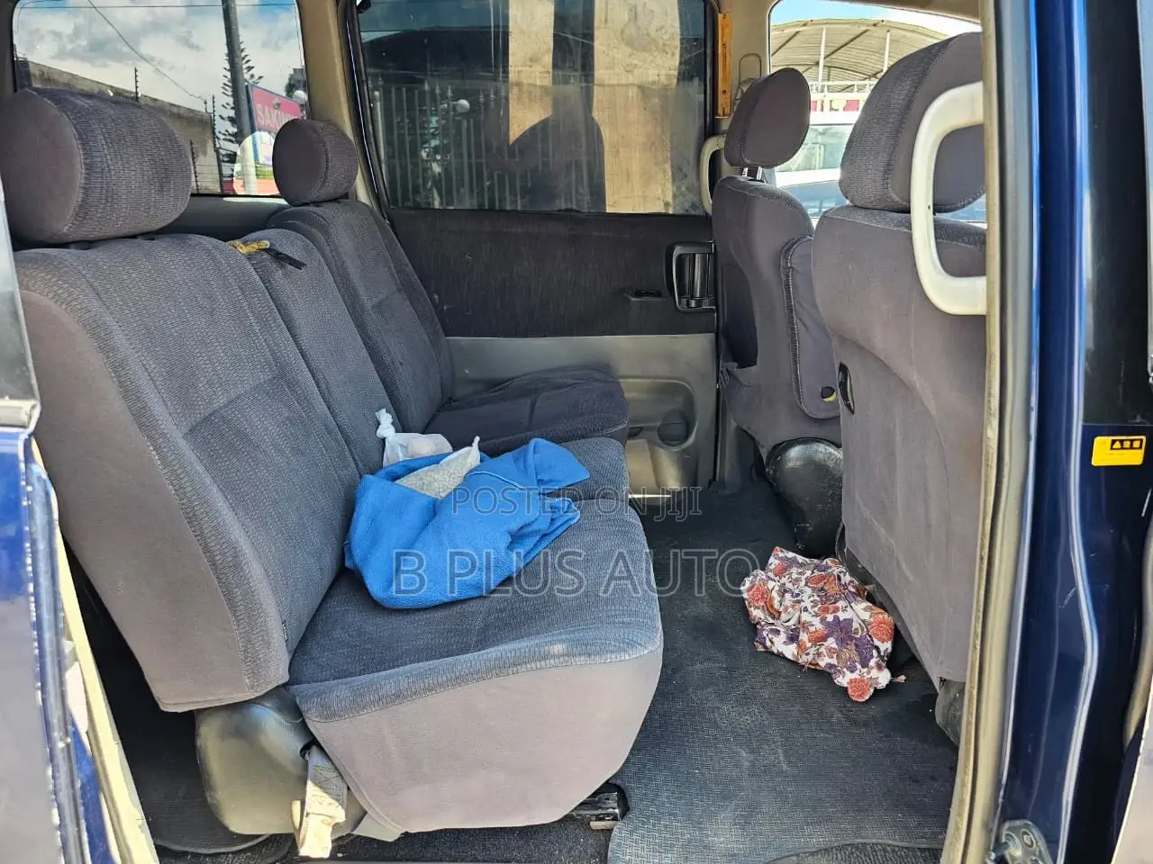 Toyota Noah 2005 Blue