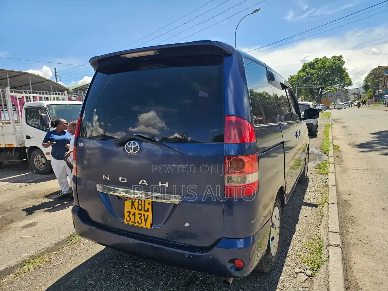 Toyota Noah 2005 Blue