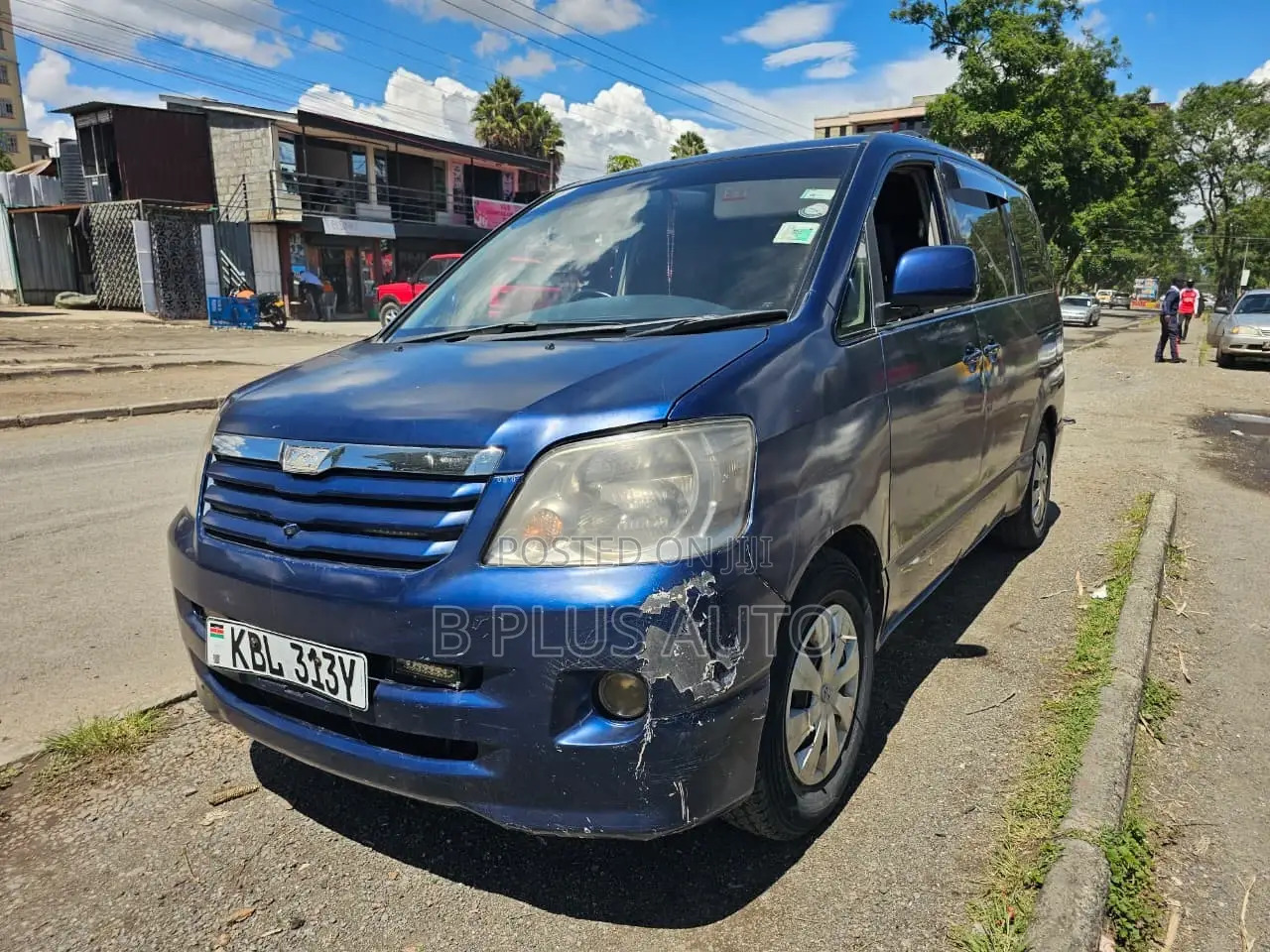 Toyota Noah 2005 Blue
