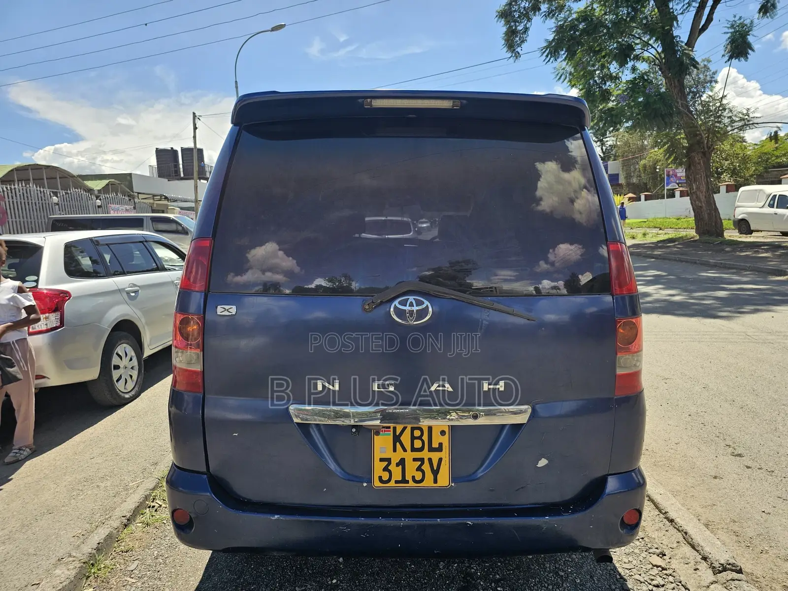 Toyota Noah 2005 Blue