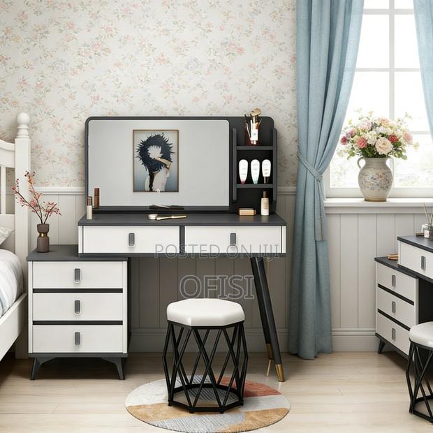 Modern Dressing Table - thumbnail 16