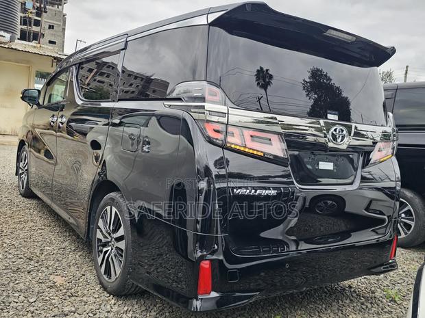 Toyota Vellfire 2019 Black - thumbnail 10