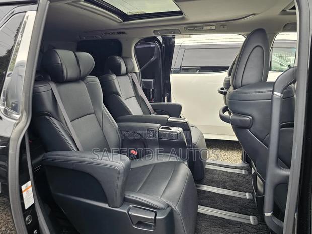Toyota Vellfire 2019 Black - thumbnail 4