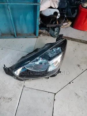 Headlight Demio Non Zenon 2015