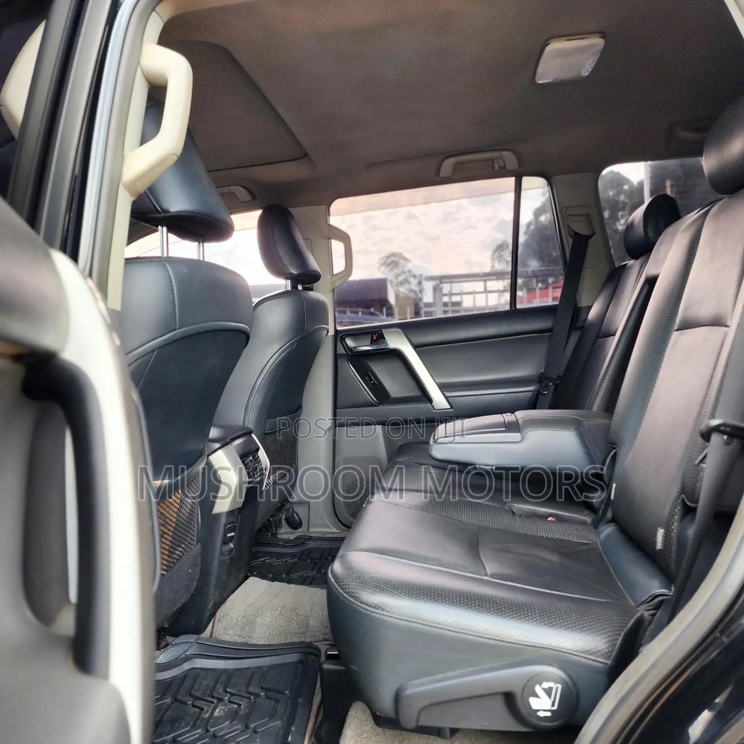 Toyota Land Cruiser Prado 2.7 i 2013 Black